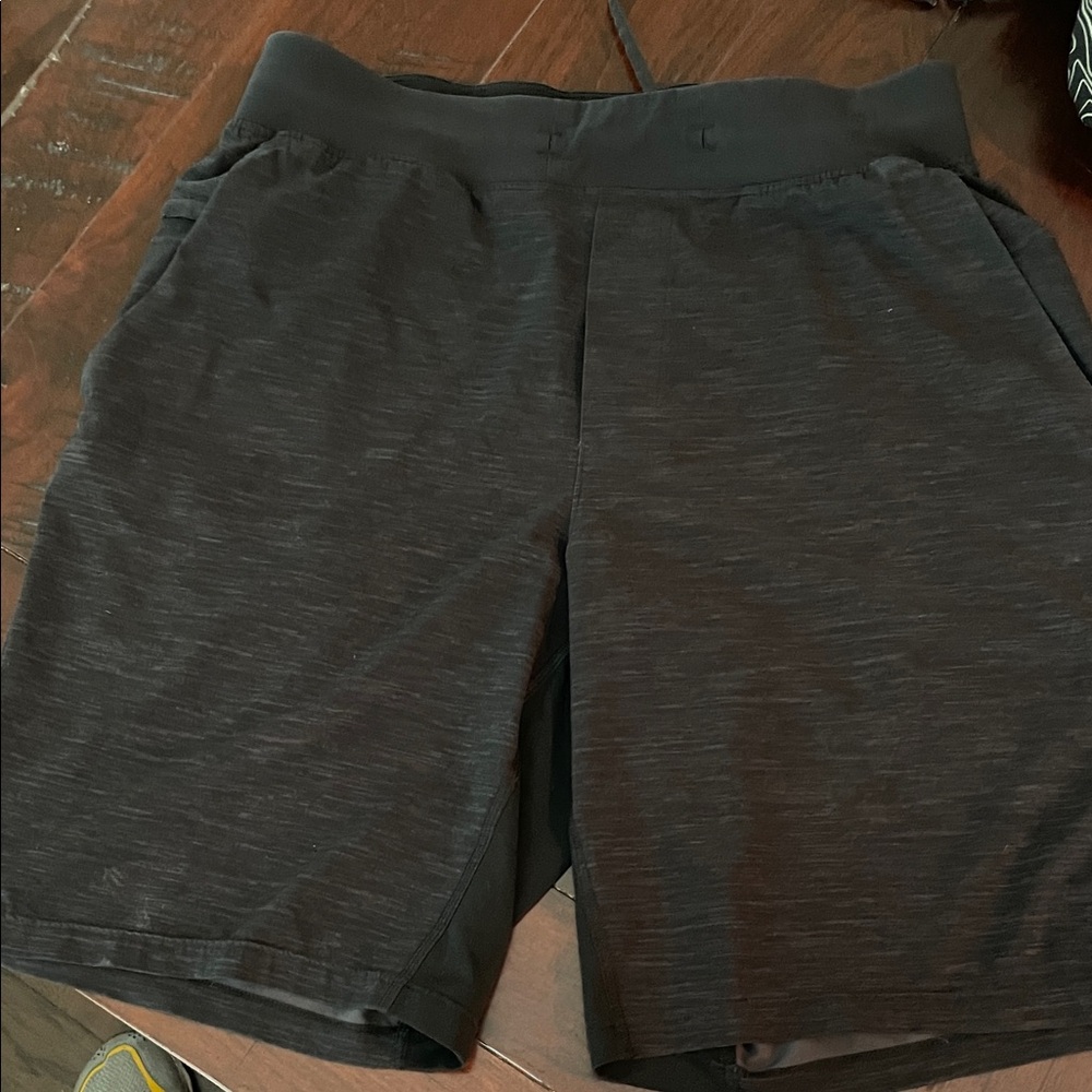 Lululemon Athletica Men's Black Athletic Shorts 9” Men’s size Medium